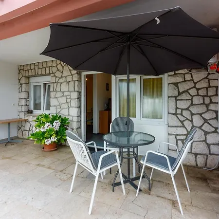 With A Parking Space - 5478 Crikvenica
