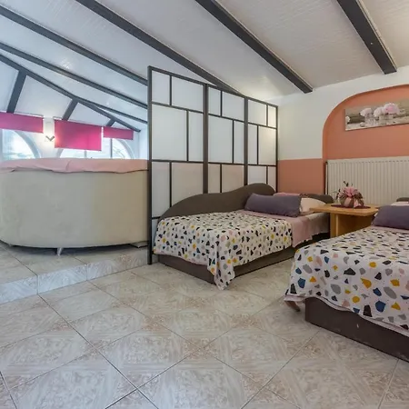 With Parking Space - 5478 Appartement *